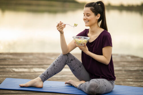 Why Mindful Eating Is Better than Dieting [8 Exercises to Try + 18 Questions to Ask Yourself]